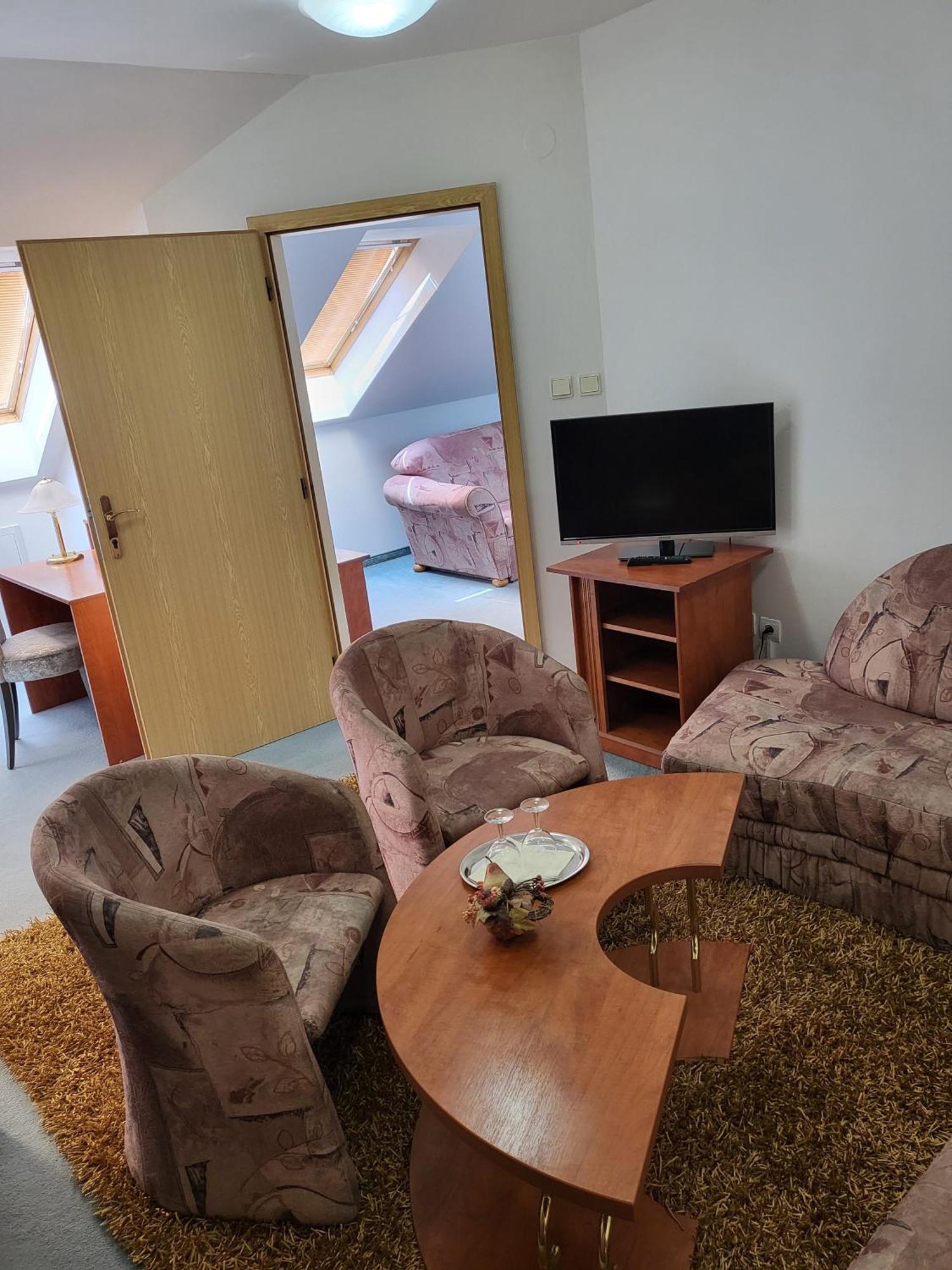 Hotel Margit Trenčianske Teplice Eksteriør billede